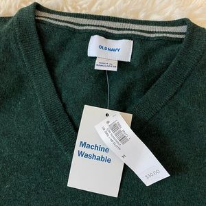 Men’s Medium Sweater New with tags!